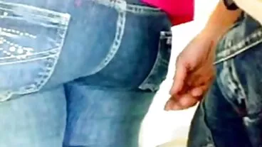 אדריאנה צ'צ'יק נדפקת בגרביונים מצלמות סקס לייב הכחולים שלה