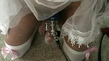 מסיבה הופעת הבכורה של פוסי קאיין צאט פורנו חינם ב-BBC בבודפשט