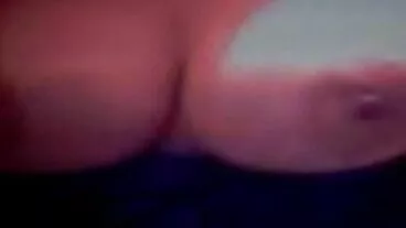 מותק מפותל עם Naturals ענק גורם להן ציצים מצלמותמין