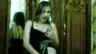 בייב אקזוטי ריידר ריי צאט מצלמות חינם רוכב ב-Reverse Cowgirl