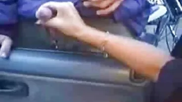 בלונדינית גדולה ( ? )( ? ) החולצה ניקי דלאנו מוצאת מצלמות מין בלייב חינם פאלוס!